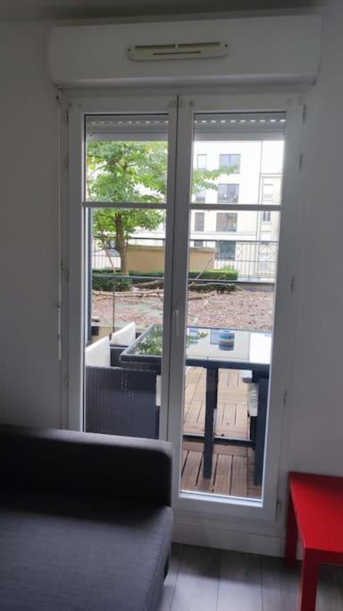 Apartament Studio - 1 Min Rer - 10Min Disney & 30 Min Paris - Free Parking & Wifi Bussy-Saint-Georges Zewnętrze zdjęcie