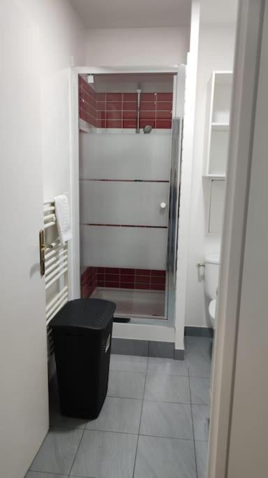 Apartament Studio - 1 Min Rer - 10Min Disney & 30 Min Paris - Free Parking & Wifi Bussy-Saint-Georges Zewnętrze zdjęcie