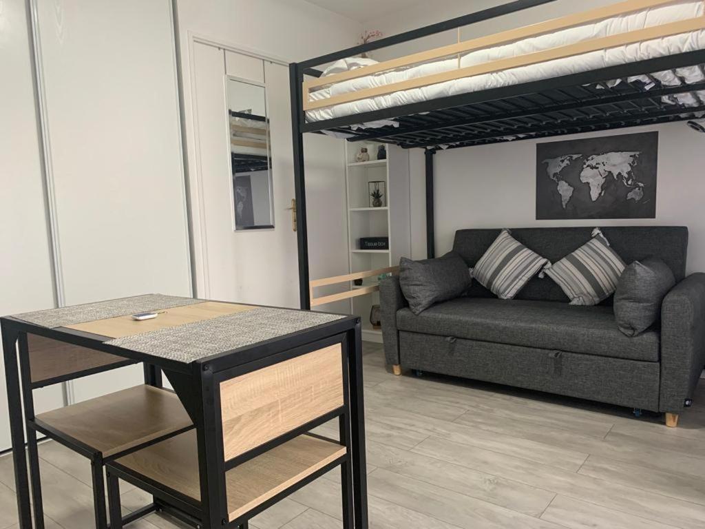 Apartament Studio - 1 Min Rer - 10Min Disney & 30 Min Paris - Free Parking & Wifi Bussy-Saint-Georges Zewnętrze zdjęcie